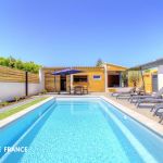 G&icirc;te &agrave; Antisanti, c&ocirc;te orientale, Haute-Corse, labellis&eacute; G&icirc;tes de France : la piscine