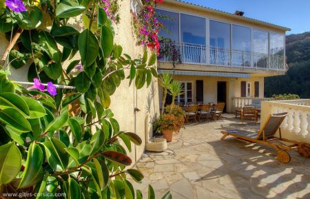 Gîte à Sagone, Côte Ouest , Corse du Sud, labellisé Gîtes de France: la terrasse Gite n °10962 Sagone - Corse - Gîte à Sagone, Côte Ouest , Corse du Sud, labellisé Gîtes de France: la terrasse