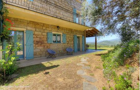 Gîte à Sollacaro, Grand Valinco, Corse du Sud, labellisé Gîtes de France : la terrasse Gite n °14832 Sollacaro - Corse - Gîte à Sollacaro, Grand Valinco, Corse du Sud, labellisé Gîtes de France : la terrasse