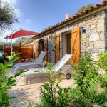 G&icirc;te &agrave; Cargese, la c&ocirc;te ouest, labellis&eacute; G&icirc;tes de France : la terrasse