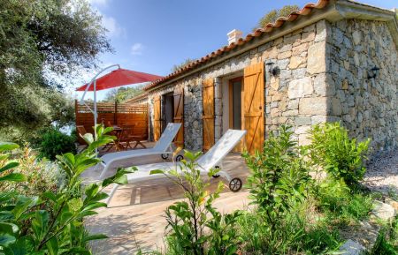 Gîte à Cargese, la côte ouest, labellisé Gîtes de France : la terrasse Gite n °24822 Cargèse - Corse - Gîte à Cargese, la côte ouest, labellisé Gîtes de France : la terrasse