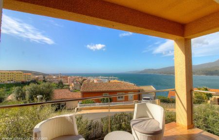 Gite n &deg;21442 Propriano - Corse - G&icirc;te &agrave; Propriano, Le grand Valinco, Corse du Sud, labellis&eacute; G&icirc;tes de France :la vue depuis la terrasse