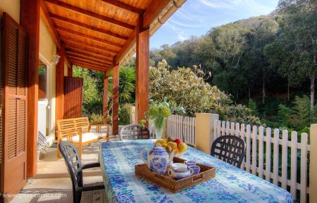 Gîte à Sagone, Côte Ouest , Corse du Sud, labellisé Gîtes de France: la terrasse Gite n °10963 Sagone - Corse - Gîte à Sagone, Côte Ouest , Corse du Sud, labellisé Gîtes de France: la terrasse