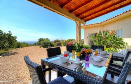 Gîte à Cargèse, La Cote Ouest, Corse du Sud, labellisé Gîtes de France : la terrasse Gite n °24221 Cargèse - Corse - Gîte à Cargèse, La Cote Ouest, Corse du Sud, labellisé Gîtes de France : la terrasse