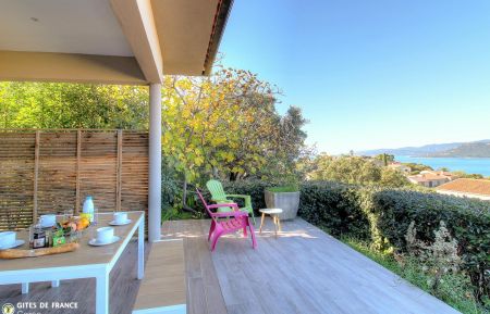 Gite n &deg;24454 Propriano - Corse - G&icirc;te &agrave; Propriano, Corse du sud, le Grand Valinco, labellis&eacute; G&icirc;tes de France : la la terrasse