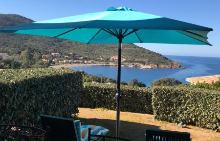 Gite n &deg;61901 Gal&eacute;ria - Corse - G&icirc;te &agrave; Galeria, Balagne, Haute-Corse, labellis&eacute; G&icirc;tes de France : la terrasse avec vue mer