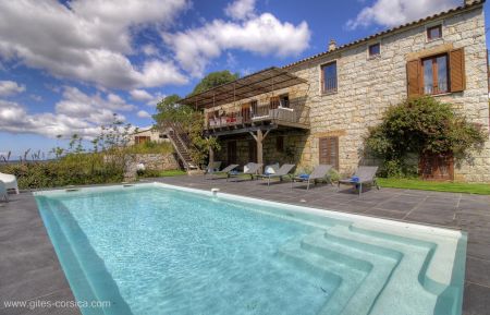 Gite n &deg;27721 Figari - Corse - Gite &agrave; Figari, Sud Corse, Corse du sud, Labellis&eacute; G&icirc;tes de France : la maison avec la piscine