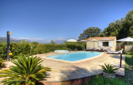Gite n &deg;24861 Ajaccio - Corse - Gite &agrave; Ajaccio, le Grand Ajaccio, Corse du Sud, labelis&eacute; G&icirc;tes de France : la piscine