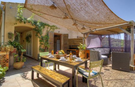 Gite à Cargése, la Côte Ouest, Corse du Sud, labellisé Gîtes de France : la terrasse Gite n °27861 Cargèse - Corse - Gite à Cargése, la Côte Ouest, Corse du Sud, labellisé Gîtes de France : la terrasse
