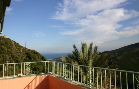 Gite n &deg;56933 Rogliano - Corse - G&icirc;te 56933 &agrave; Rogliano, Grand Bastia, Haute-Corse : Vue de la terrasse du haut