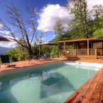 Gite &agrave; Venaco, Centre-Corse, Haute-Corse, labellis&eacute; Gites de France: la piscine commune aux deux chalets