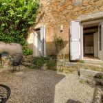 G&icirc;te &agrave; Letia, l'ouest corse, Corse-du-Sud, labellis&eacute; G&icirc;tes de France : la terrasse
