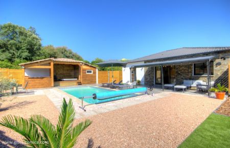 Gîte à Antisanti, côte orientale, Haute-Corse, labellisé Gîtes de France : la maison, le terrain et la piscine Gite n °63842 Antisanti - Corse - Gîte à Antisanti, côte orientale, Haute-Corse, labellisé Gîtes de France : la maison, le terrain et la piscine