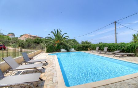 Gite n &deg;55317 Cateri - Corse - G&icirc;te &agrave; Cateri, Balagne, Haute-Corse, labellis&eacute; G&icirc;tes de France : l'espace commun / la piscine