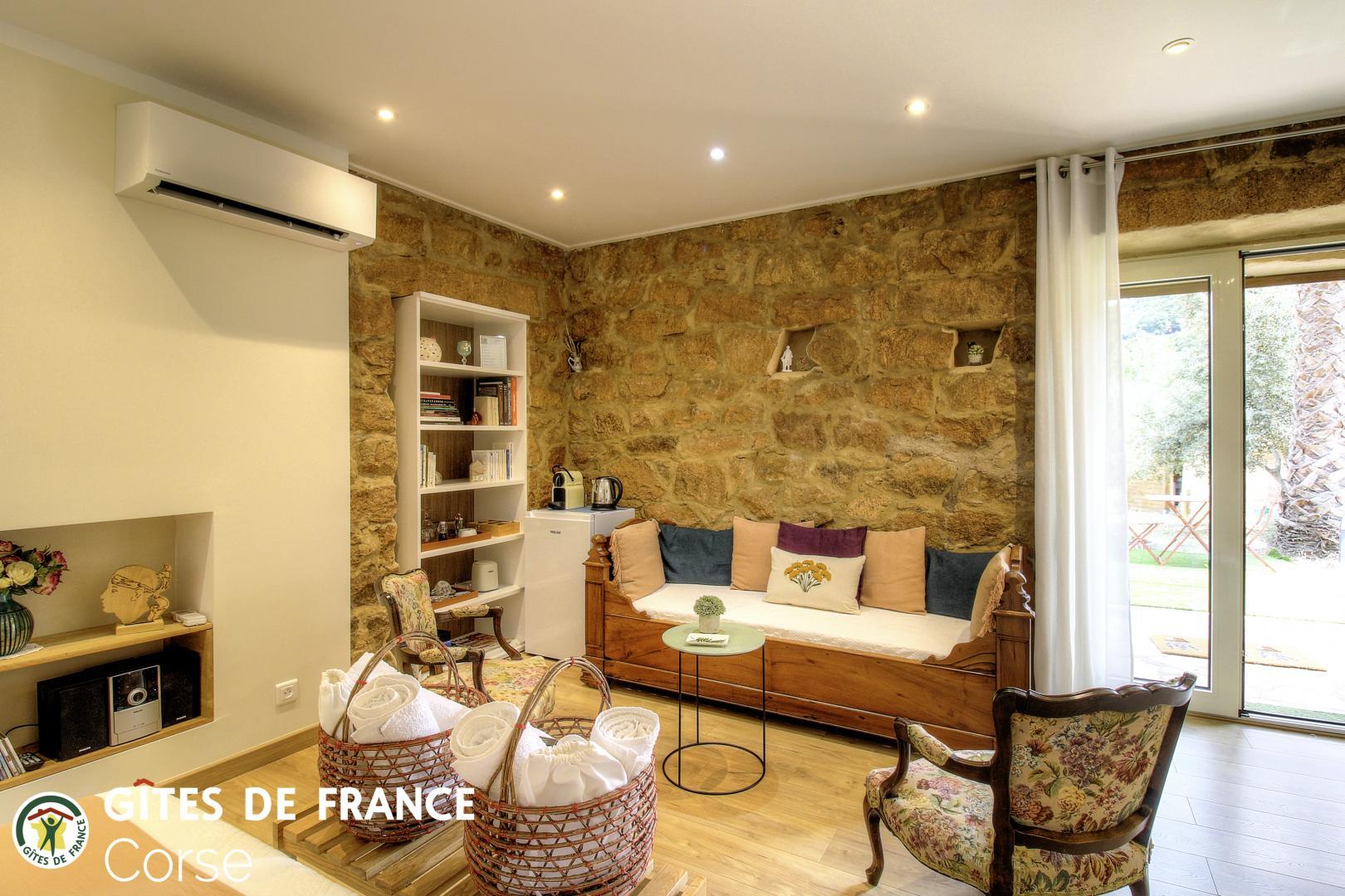 Chambre d'hôtes, à Piana, la côte Ouest, Corse du Sud, labellisé Gîtes de France : la chambre photo 8