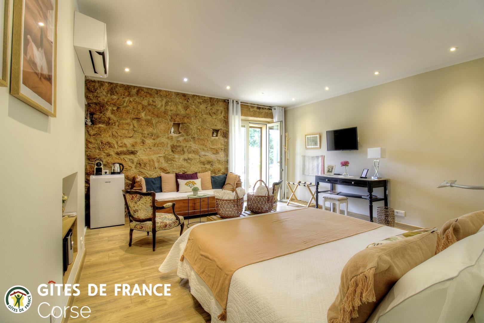 Chambre d'hôtes, à Piana, la côte Ouest, Corse du Sud, labellisé Gîtes de France : la chambre photo 6
