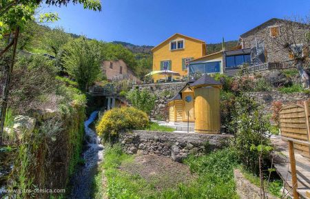 Kamer bij particulieren nr.61503 Venaco - Corse - Chambres d'h&ocirc;tes &agrave; Venaco, Centre Corse, Haute-Corse, labellis&eacute;es G&icirc;tes de France : la maison et l'environnement ext&eacute;rieur 