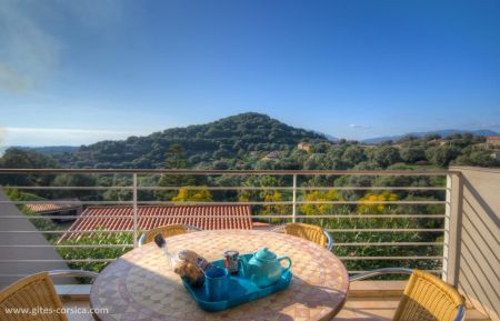 Gite n &deg;16801 Bastelicaccia - Corse - G&icirc;te &agrave; Bastelicaccia, Le Grand Ajaccio, Corse du Sud, labellis&eacute; G&icirc;tes de France: le balcon 