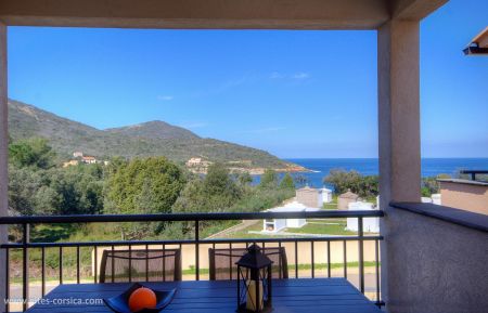 Gite n &deg;61192 Gal&eacute;ria - Corse - G&icirc;te &agrave; Galeria, Balagne, Haute-Corse, labellis&eacute; G&icirc;tes de France : terrasse face &agrave; la mer