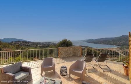 Gite n &deg;22431 Viggianello - Corse - G&icirc;te &agrave; Viggianello, le Grand Valinco en Corse du Sud, labellis&eacute; G&icirc;tes de France : la terrasse et la vue 